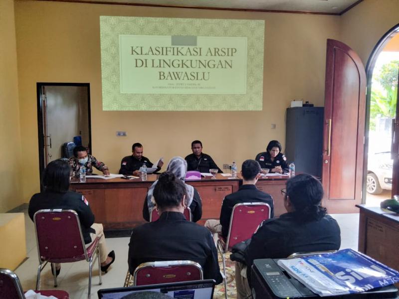 PENGELOLAAN KETATAUSAHAAN DAN KEARSIPAN