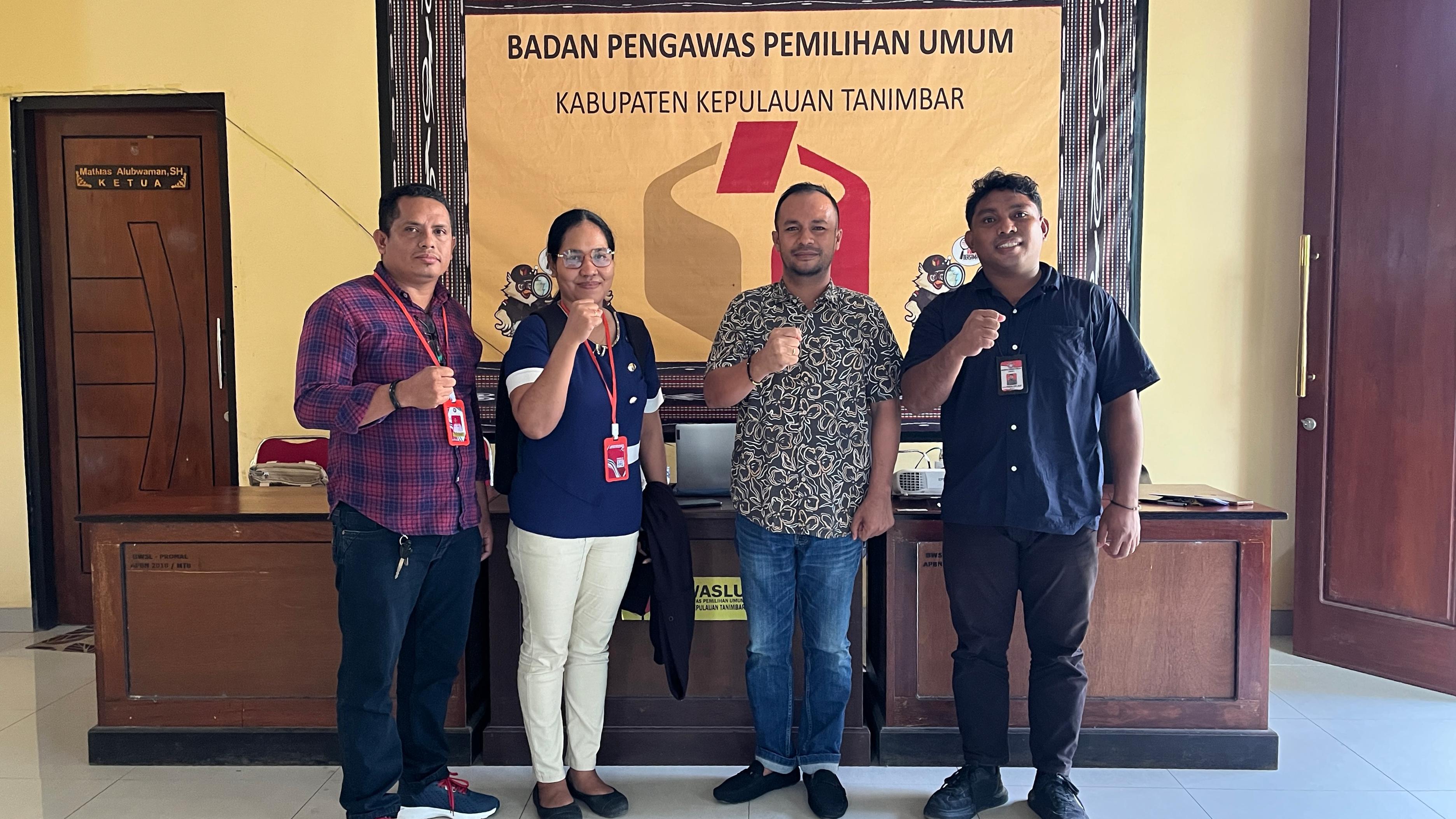 Ketua Bawaslu dan tiga akademisi Unlesa